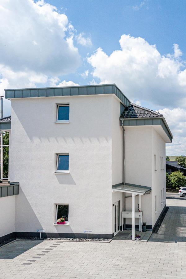 - 3 Hoelzer * Bad Camberg